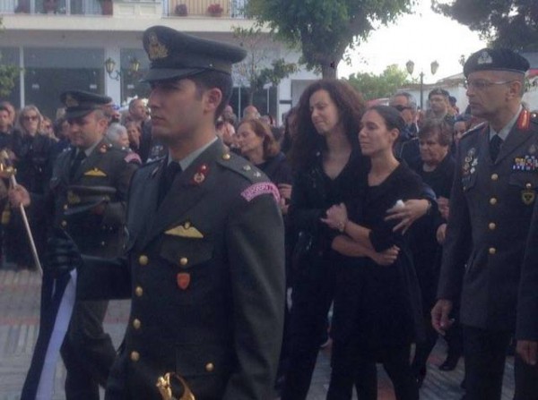 ΥΠΟΛΟΧΑΓΟΣ ΚΩΣΤΑΣ ΧΑΤΖΗΣ: Αβάσταχτος ο πόνος στην κηδεία του