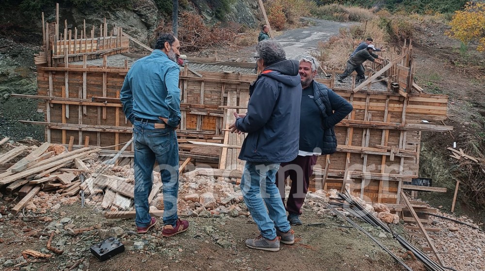ΚΟΝΤΟΔΕΣΠΟΤΙ ΜΕΣΣΑΠΙΩΝ: Επανεκκίνησαν οι εργασίες στη γέφυρα