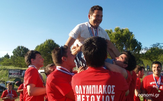 Γλέντι στο Μετόχι με λαϊκή ορχήστρα