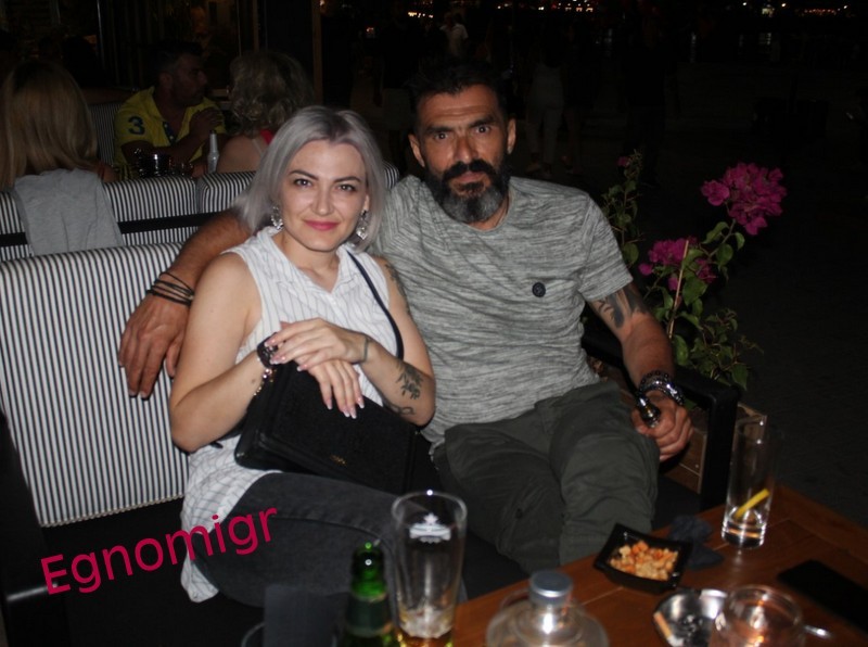 Αγαπάει και το δείχνει!