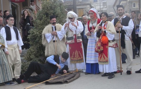 Από βλάχικο γάμο μέχρι γιορτή φασολάδας είχε το ...μενού στη Θήβα