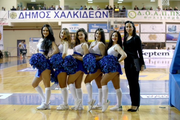 Προπονούνται και οι τσιρλίντερς της Κύμης