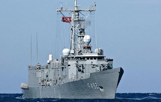 Απίστευτη πρόκληση! Τουρκική φρεγάτα έφτασε μέχρι την Εύβοια