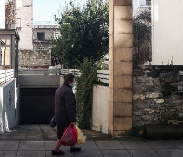 Ηλικιωμένη που έκλεψε στο σούπερ μάρκετ: Σκότωσα την αξιοπρέπειά μου, ήθελα να κάνω το τραπέζι στα παιδιά μου (VIDEO)
