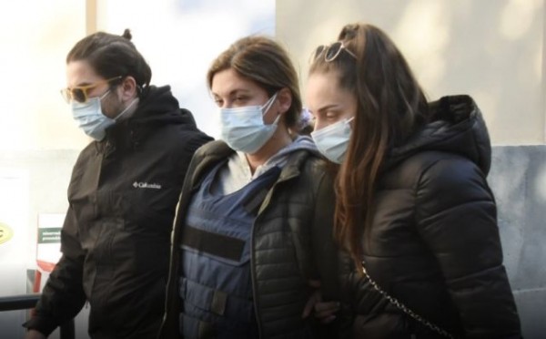 Προφυλακίστηκε η 49χρονη Αλβανίδα που πυροβόλησε τον οφθαλμίατρο στο Χαλάνδρι