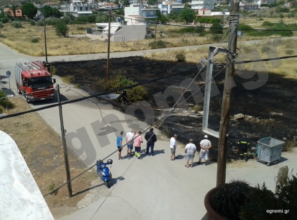 Άναψε φωτιά στην Ξηρόβρυση Δροσιάς