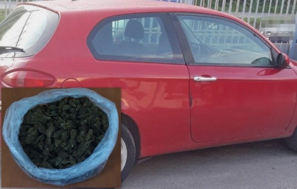 Τον σταμάτησαν στα Διόδια και βρήκαν στο αμάξι μεγάλη ποσότητα χασίς