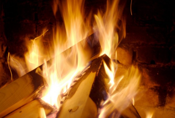 Μαθήτρια κάηκε ζωντανή μέσα στο σπίτι της