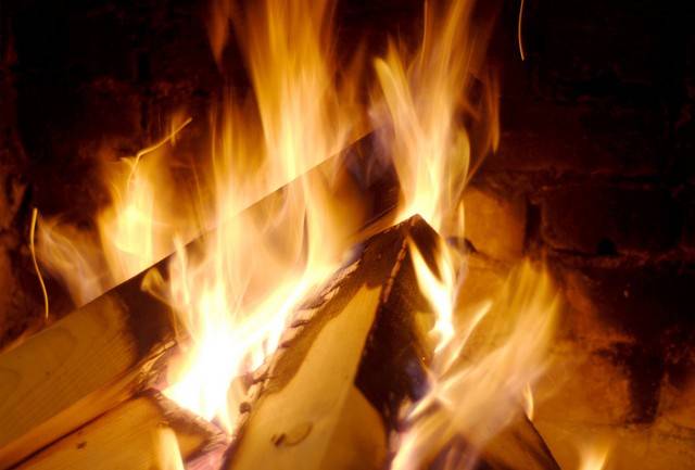 Μαθήτρια κάηκε ζωντανή μέσα στο σπίτι της