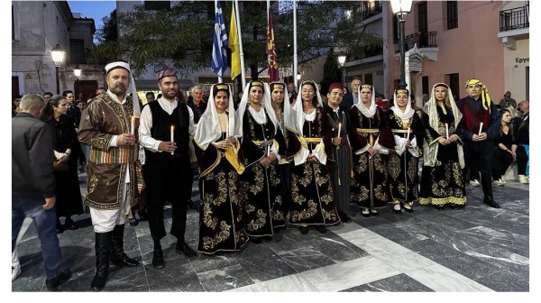 ΧΑΛΚΙΔΑ: Παρόντες οι Καππαδόκες στην περιφορά του Επιταφίου του Αγίου Δημητρίου