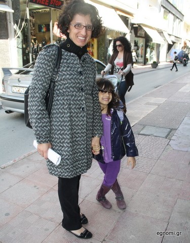 Προσέξτε ομοιότητα μαμάς και κόρης