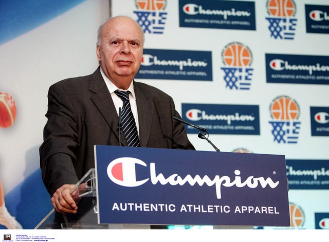 Η ΕΟΚ έδωσε 800.000 ευρώ στη FIBA για τη wild card