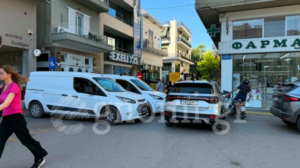 ΟΔΟΣ ΚΑΡΑΜΟΥΡΤΖΟΥΝΗ-ΧΑΛΚΙΔΑ: Έκλεισε ο δρόμος λόγω εργασιών (PHOTOS-VIDEO)