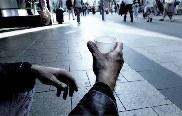 Παρίστανε τον ανήμπορο και ζήταγε λεφτά