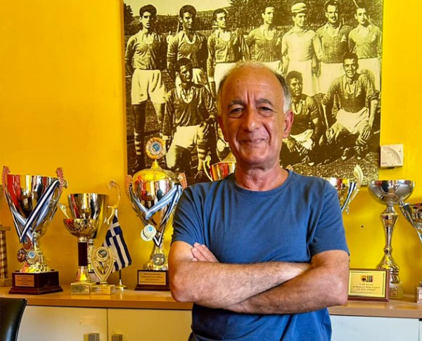 Ντίνος Λύκος: Ο φροντιστής της Αρτάκης έγινε για δεύτερη φορά παππούς