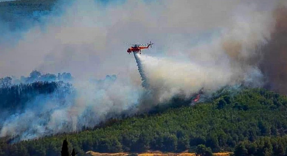 ΚΑΖΑΝΗ: Ανεπαρκής η συνδρομή των εναέριων μέσων στη φωτιά του Πισσώνα