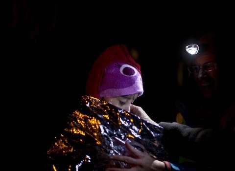 Νεκρό αγοράκι τριών ετών μετά από σύγκρουση λιμενικού σκάφους με λέμβο