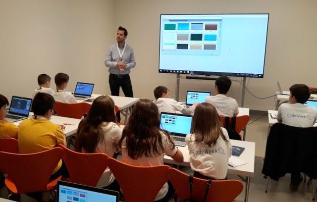Εννιά μαθητές από την Χαλκίδα στο Κέντρο Πολιτισμού του Ιδρύματος Σταύρος Νιάρχος