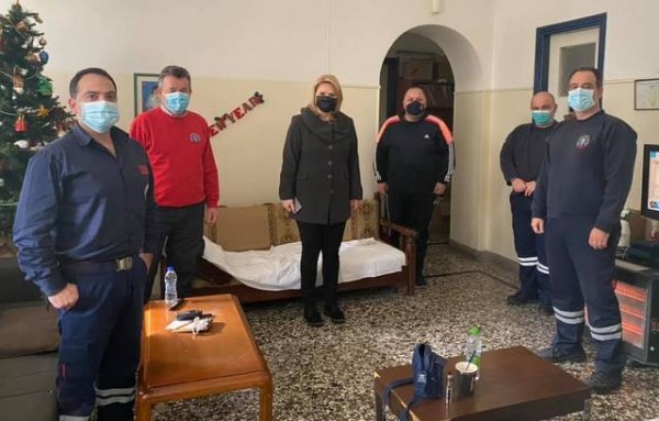 ΧΑΛΚΙΔΑ: Η Δήμαρχος επισκέφτηκε τον σταθμό του ΕΚΑΒ