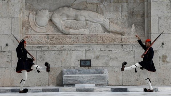 ΑΓΝΩΣΤΟΣ ΣΤΡΑΤΙΩΤΗΣ: Τι ποινές θα προβλέπονται για όσους γράφουν συνθήματα ή επιχειρούν να πραγματοποιήσουν διαδηλώσεις στον χώρο