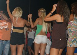 Χορο...πλημμύρα πάλι στο Νεοχώρι (φωτό)