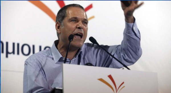 Ο Θάνος Τζήμερος παραιτήθηκε από την προεδρία του κόμματος Δημιουργία Ξανά