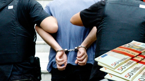 ΠΕΡΙΦΕΡΕΙΑΚΗ ΕΝΟΤΗΤΑ ΕΥΒΟΙΑΣ: Συνελήφθη υπάλληλος για δωροληψία