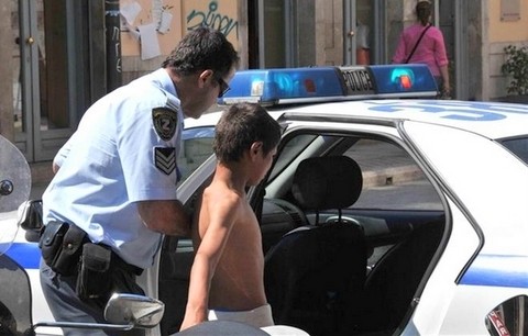 ΧΑΛΚΙΔΑ: Ανήλικος είχε ρημάξει καταστήματα και σπίτια