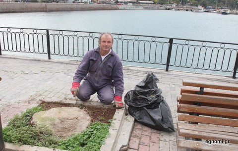 Άρχισε ο καλλωπισμός της παραλίας για τις γιορτές