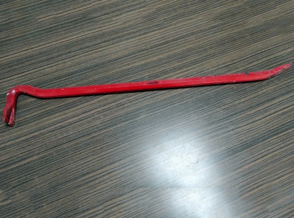 ΧΑΛΚΙΔΑ: Παραβίασε κατάστημα με λοστό και άρπαξε χρήματα