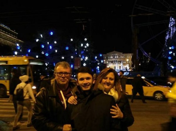 Στο Σύνταγμα υποδέχτηκε το νέο χρόνο ο Νίκος Ιωάννου