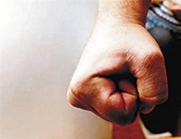 Ζήτησε απόδειξη και άρπαξε μπουνιές!