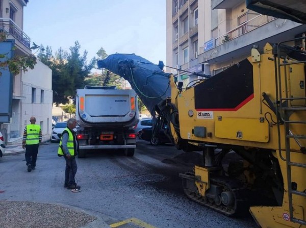 ΧΑΛΚΙΔΑ: Ξεκίνησαν οι εργασίες ασφαλτόστρωσης στην περιοχή της Αγίας Βαρβάρας