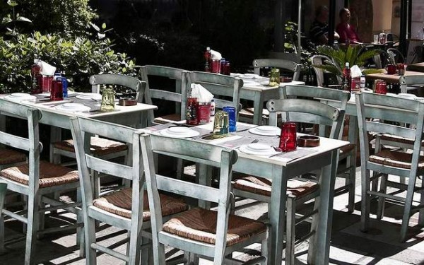 Εστίαση: Με self test ανοίγουν εστιατόρια και καφετέριες μετά το Πάσχα