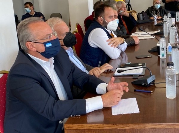 ΖΕΜΠΙΛΗΣ: Να χρηματοδοτηθούν Ιστιαία-Αιδηψός και Λίμνη-Μαντούδι, ως δίπολα αστικής αναζωογόνησης
