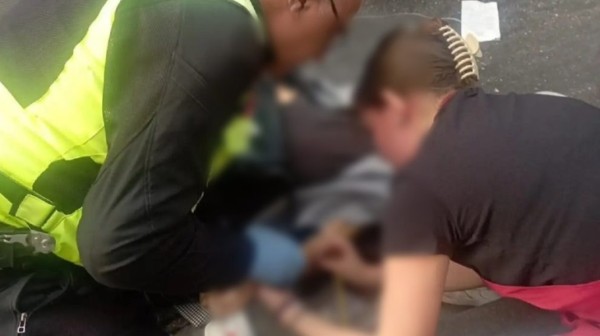 72χρονη εγκλωβίστηκε στην πόρτα αστικού και έχασε το πόδι της