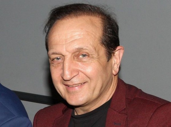 ΜΠΙΜΠΙΛΑΣ: Δήμαρχος της Εύβοιας δεν άφησε θίασο να παίξει γιατί έκανε παράνομη αφισοκόλληση