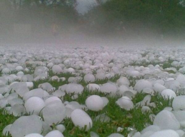 Ισχυρό χαλάζι στο Δήμο Κύμης-Αλιβερίου