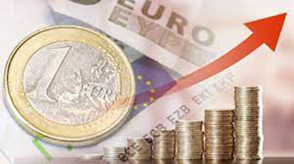 ΕΚΤ: Πάνω από 2% ο πληθωρισμός στην Ευρωζώνη για την επόμενη 3τία