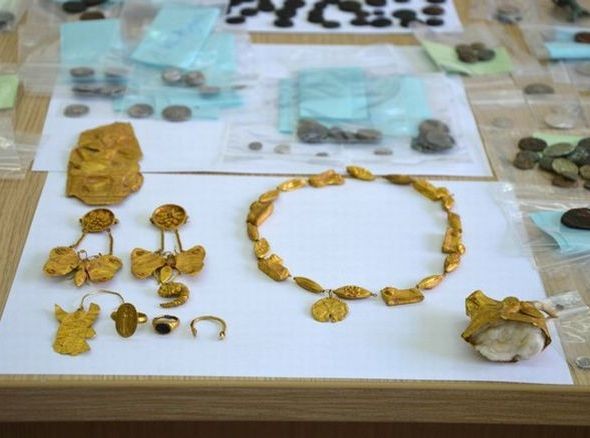 Πασίγνωστοι οίκοι του εξωτερικού χρηματοδοτούσαν αρχαιοκάπηλους στην Ελλάδα