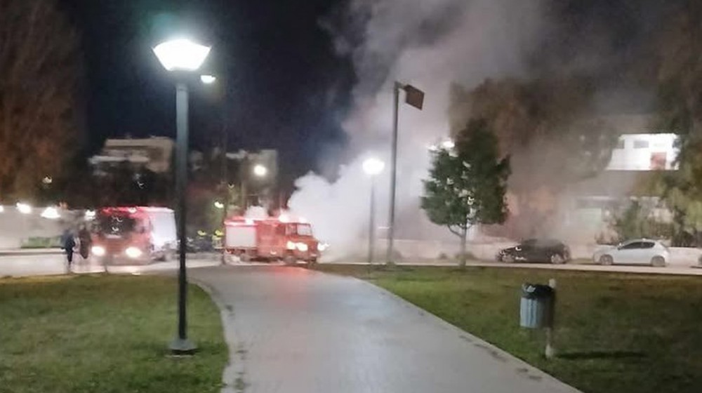 ΧΑΛΚΙΔΑ- ΒΟΥΡΚΟΣ: Φωτιά σε αυτοκίνητο στην οδό Αντιγόνου (φωτό)