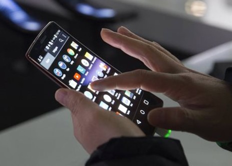 Smartphone LG με καμπύλες