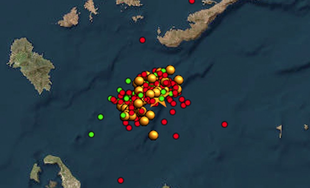 ΣΑΝΤΟΡΙΝΗ: Σκέπασαν το χάρτη οι σεισμοί