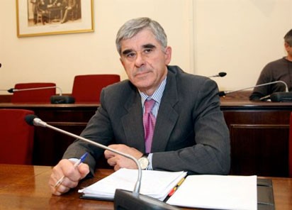 85.000 Ελληνες έβγαλαν πάνω από 200.000 ευρώ ο καθένας στο εξωτερικό