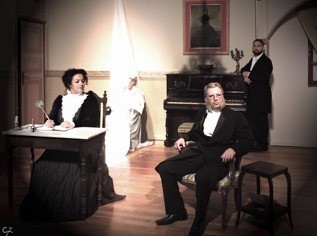 Κάνει πρεμιέρα η παράσταση του έργου Από τη ζωή των σκουληκιών