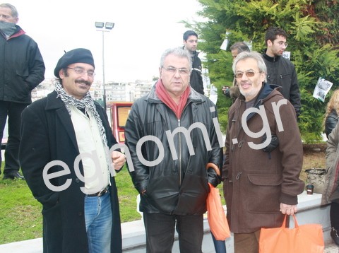 Στόλισαν το χαρατσόδεντρο στη Χαλκίδα!