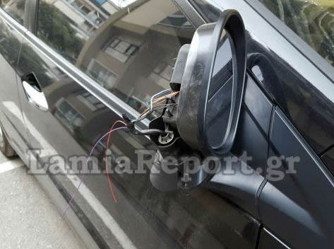 Έσπασαν τους καθρέπτες σε 13 αυτοκίνητα για πλάκα