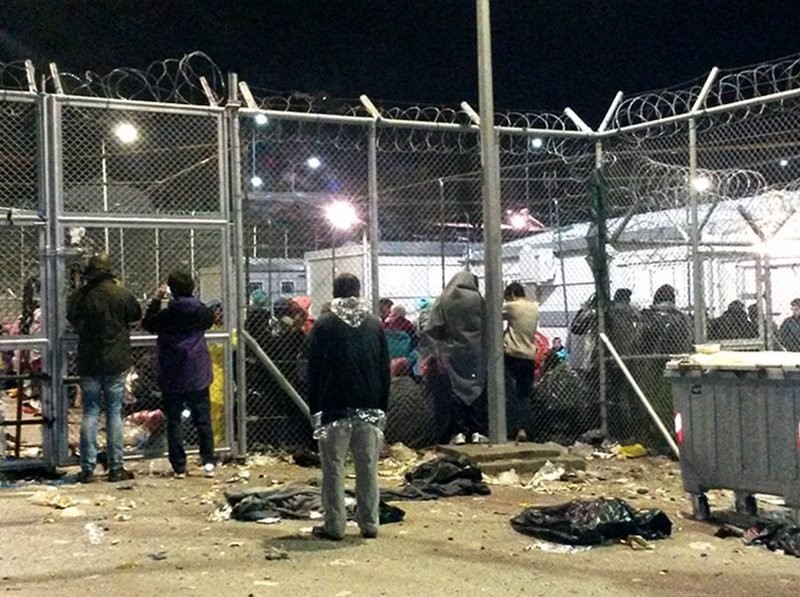 Πρόσφυγες κατέστρεψαν το ιατρείο του καταυλισμού στη Μόρια