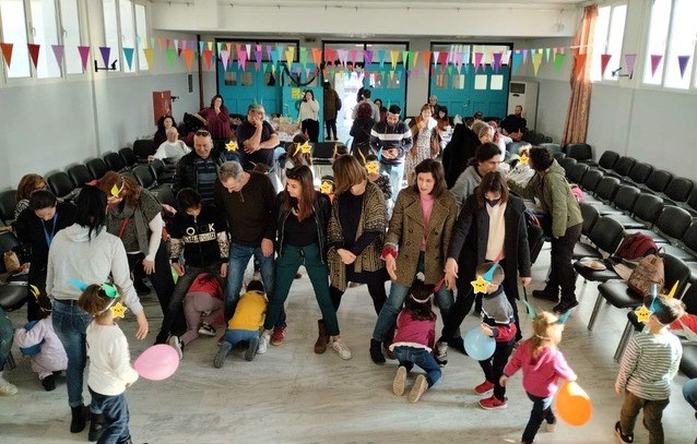 ΕΡΓΑΤΙΚΟ ΚΕΝΤΡΟ ΕΥΒΟΙΑΣ: Χαρούμενη γιορτή για παιδιά εργαζομένων και ανέργων με πολλές εκπλήξεις