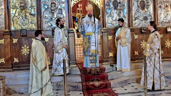 Γιόρτασε στη Χαλκίδα μαζί με άλλους δύο Αρχιερείς ο Επίσκοπος Ωρεών κ. Φιλόθεος